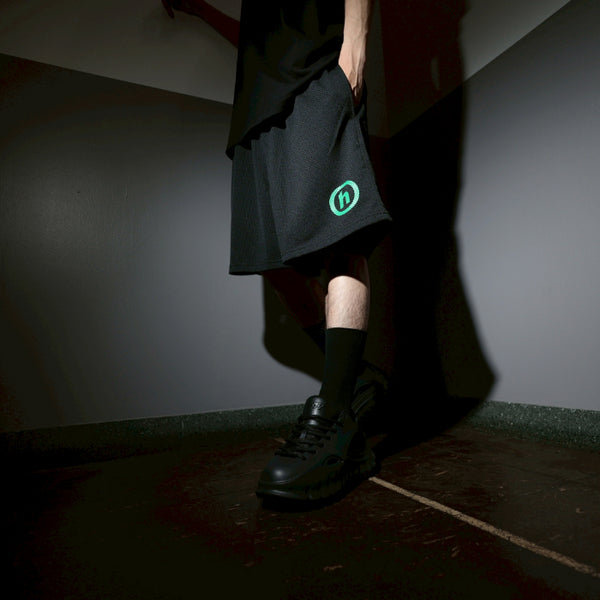 CHRISLV / クリスエルヴィ トライアングル スニーカー ユニセックス