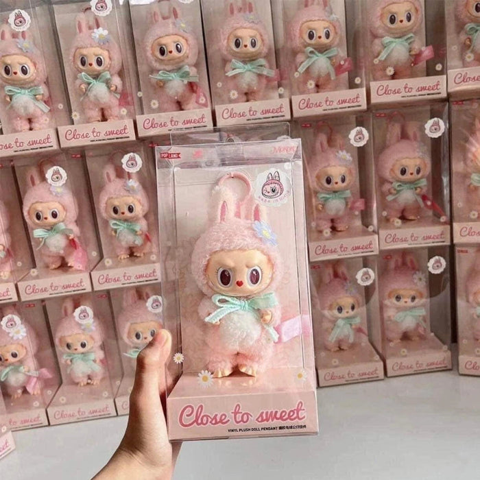 LABUBU / ラブブ ザ モンスター クローズ トゥ スウィート モココ