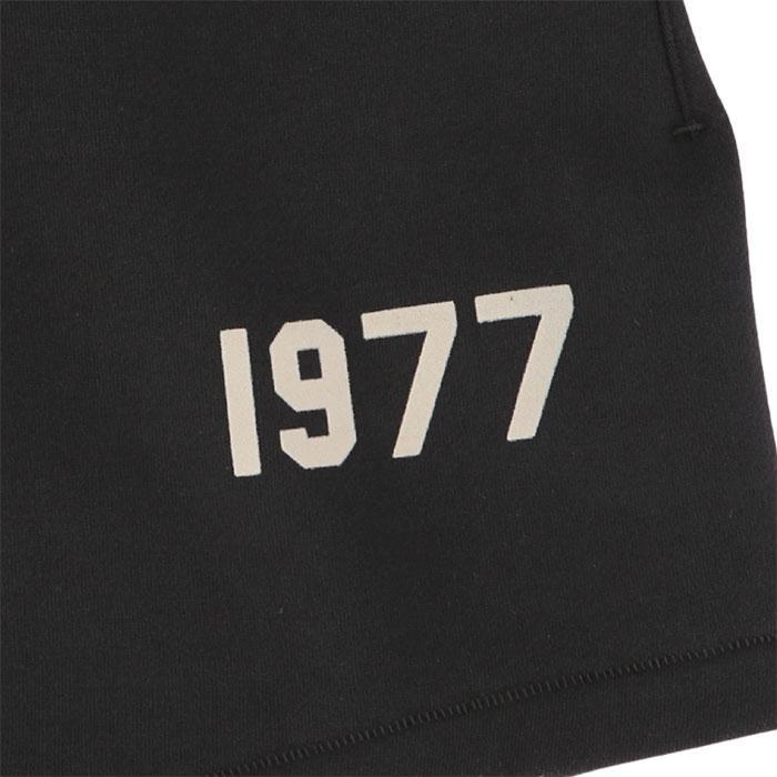 ESSENTIALS / エッセンシャルズ　1977ロゴ ハーフパンツ ユニセックス 22spring1977swe